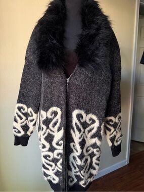 Oversized faux fur collar long cardigan whimsical cozy MED 90s y2k penn
